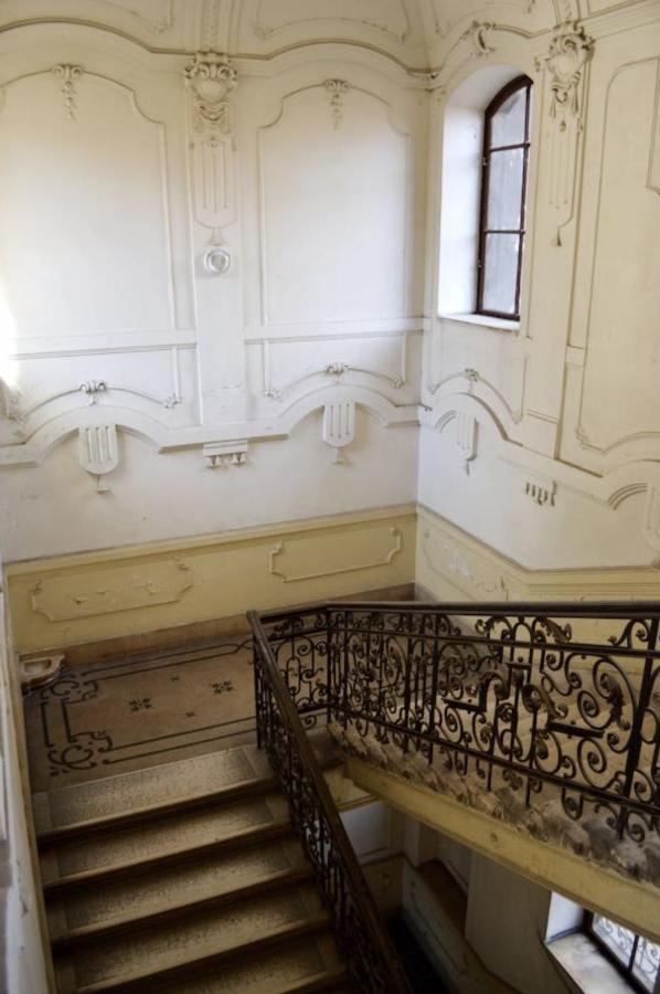 A10 Alkotmany B Apartment Budapest Bagian luar foto