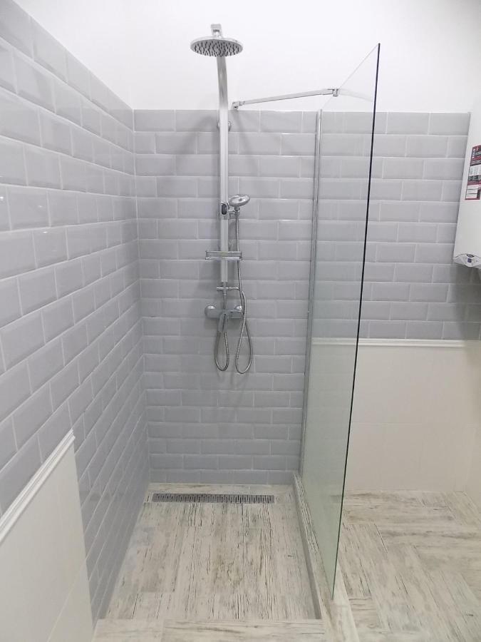 A10 Alkotmany B Apartment Budapest Bagian luar foto